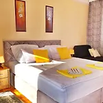Tolena Apartament
