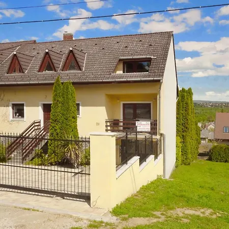 Tolena Apartment