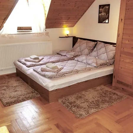Tolena Apartment *