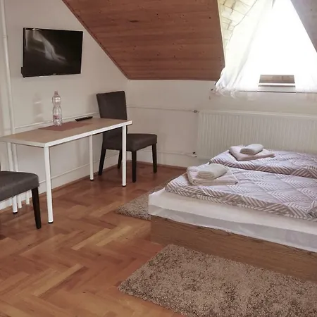 Tolena Apartment *